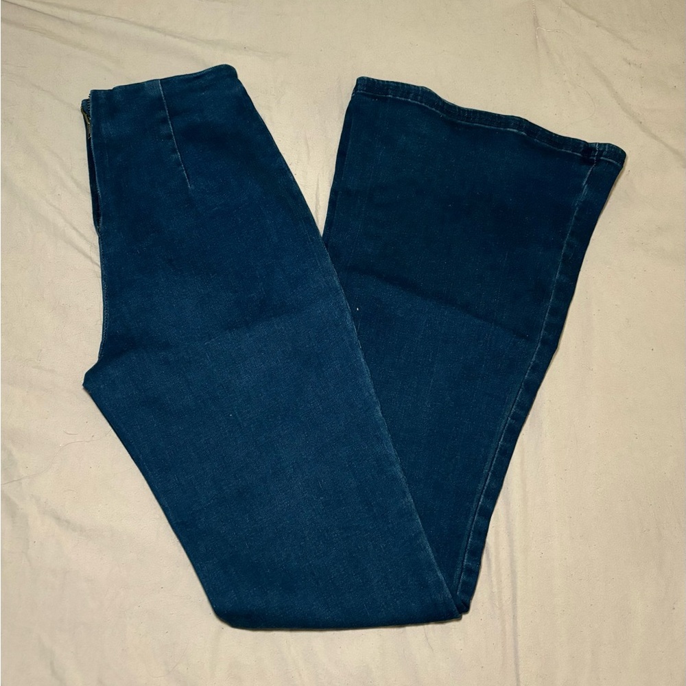 Fashion Nova flare jeans - Picture 4 of 8